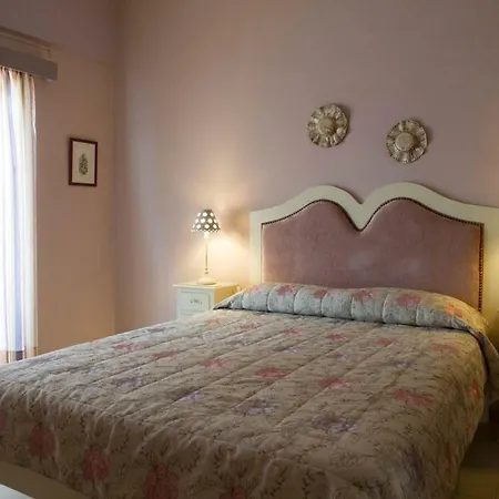 Apartman Mirella *
