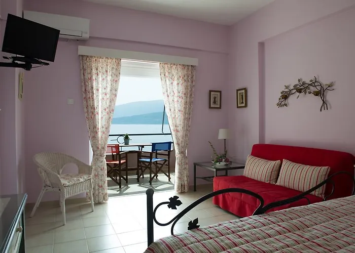 Mirella Лутра-Ореас-Эленис